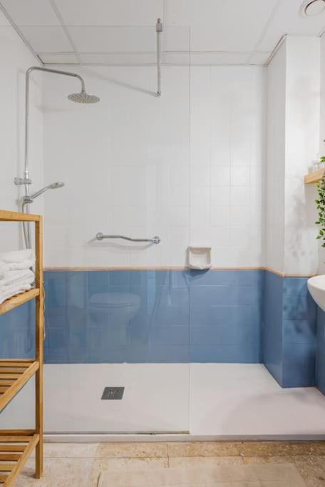 Central Beach Apartment With Free Parking And Pool Marbella Exterior foto